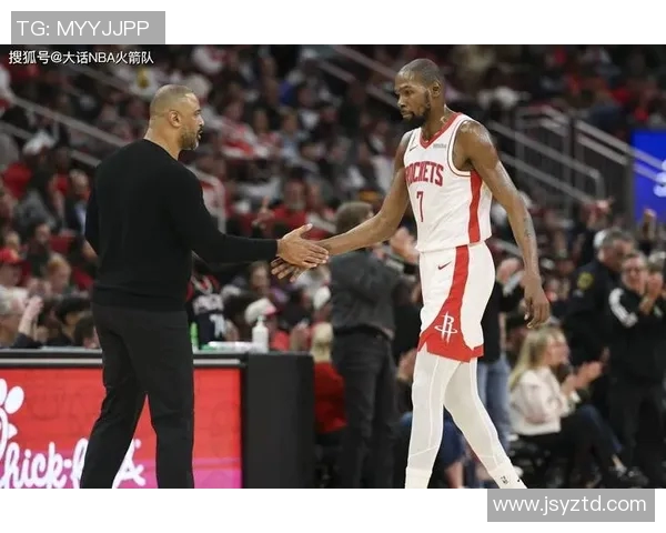 明天火箭对阵雷霆期待精彩对决球迷热情高涨共襄盛举